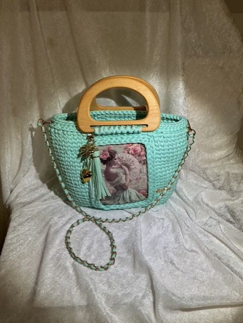 Hovedbilde Mintgrønn veske med motiv